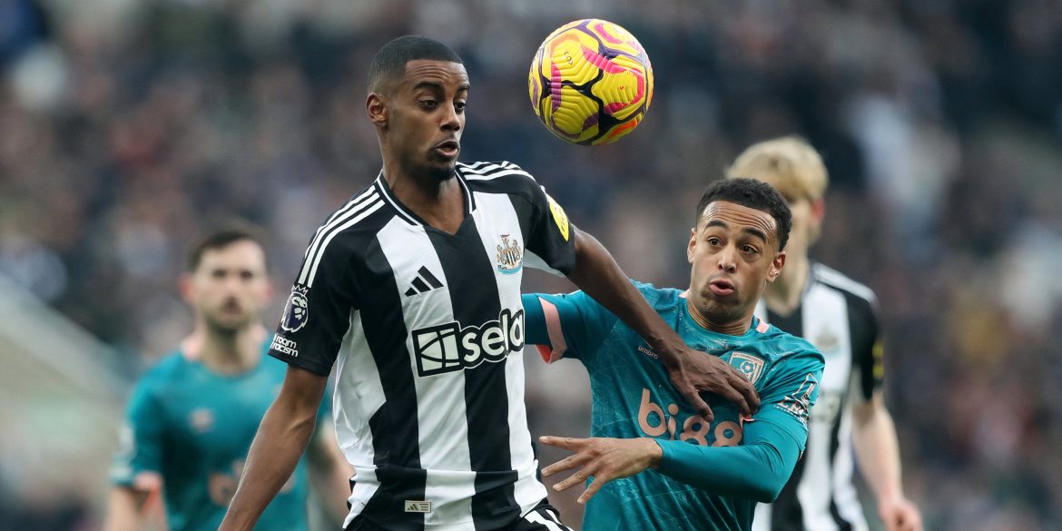 Howe's new Isak: Newcastle hold talks to sign £25m CF & it's not Wissa
