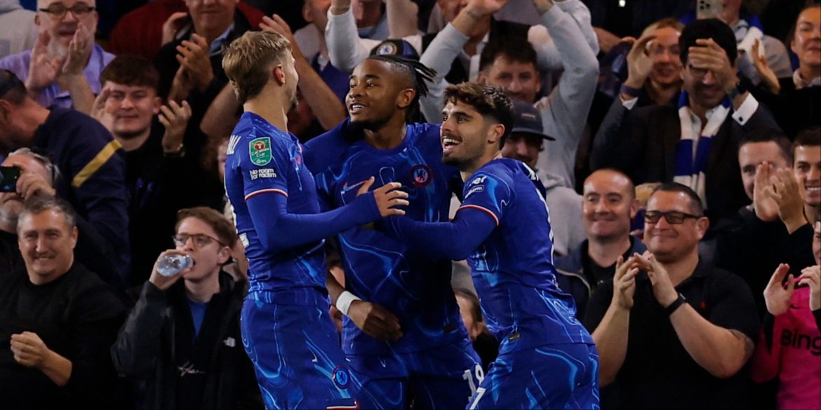 Chelsea forward set to make bizarre threat to Maresca amid Man Utd interest