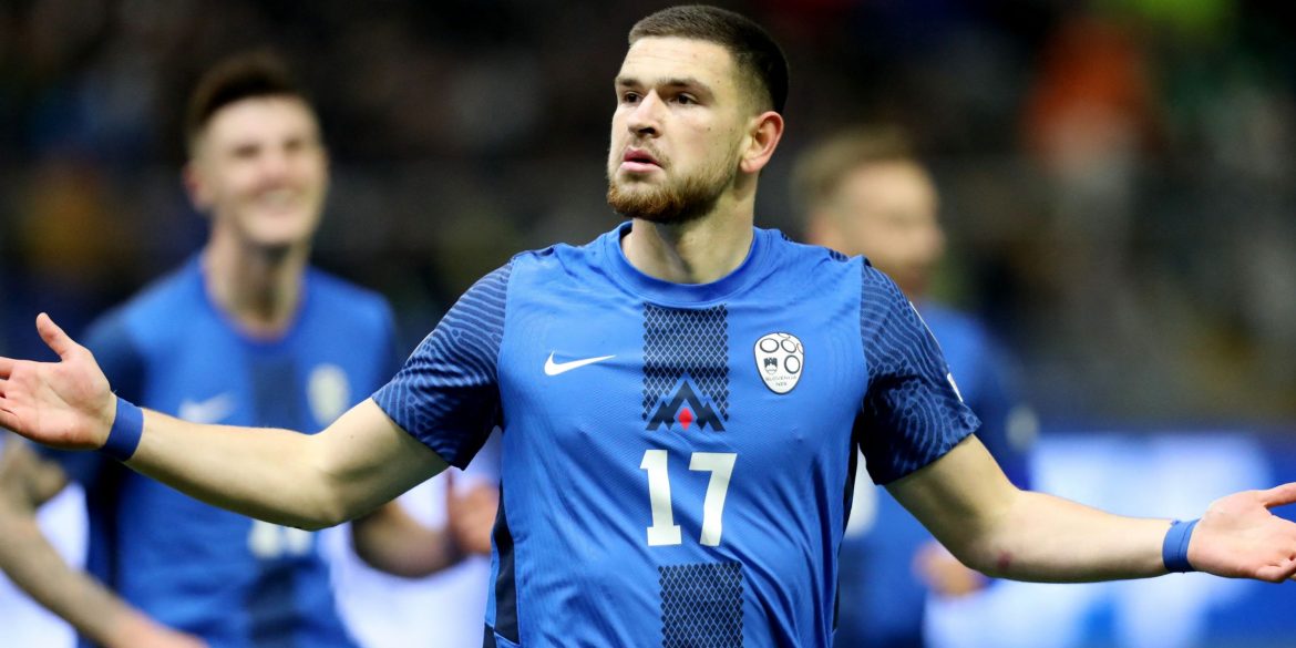 Celtic: Rodgers Can Replace Giakoumakis With £3.5m "Poacher" At Parkhead