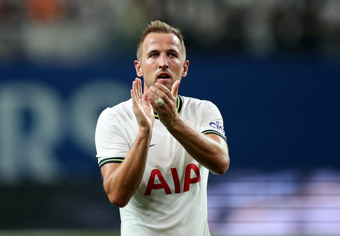 Insider admits Man United still interested in Harry Kane